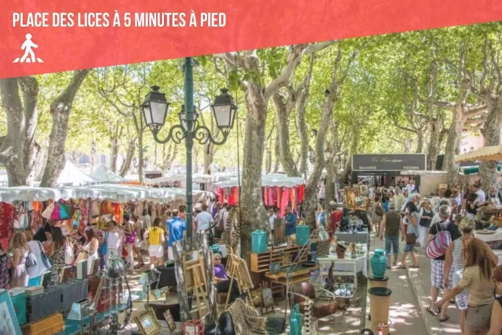 Chic - Climatise - 2 Pas Du Port - Place Aux Herbes Σαιν-Τροπέ 0*,